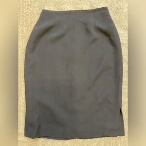 Carriere Black knee length lined side slit work to dinner skirt women’s size XS